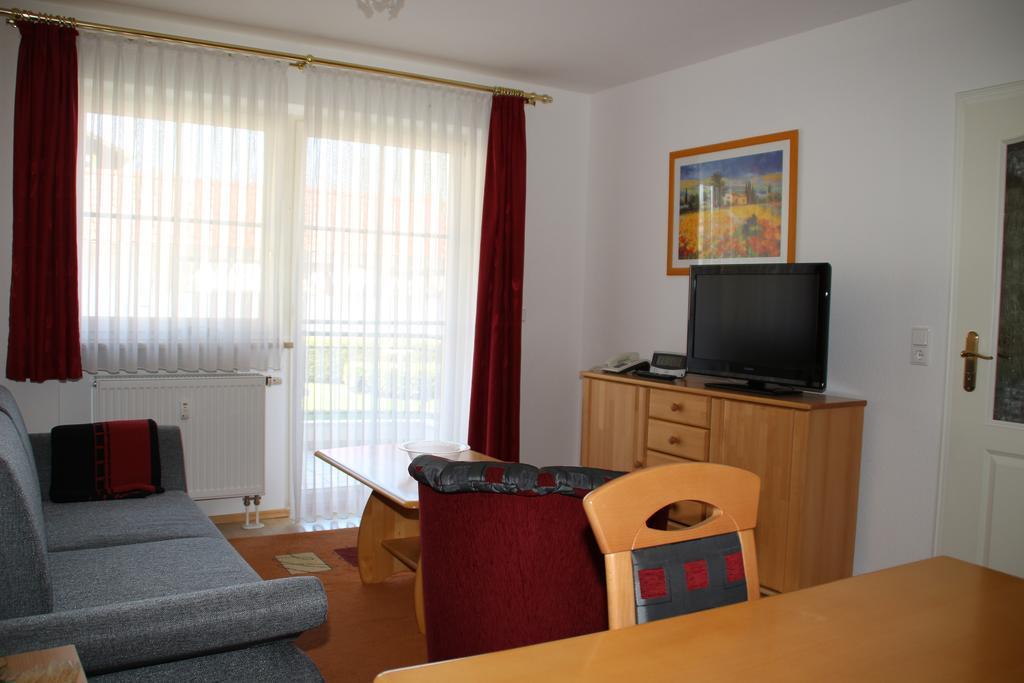2 Zimmer Kursuite Bad Fuessing Εξωτερικό φωτογραφία